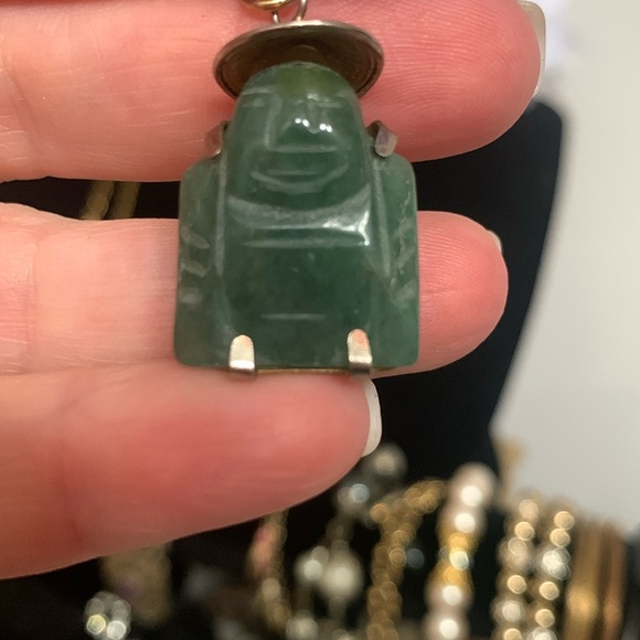 Vintage Jewelry - Jade buddha